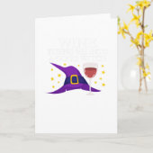 Carte Le vin me transforme en bonne sorcière Halloween (Fleur jaune)