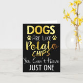 Carte Les chiens sont comme des chips de pommes de terre (Fleur jaune)