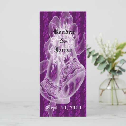 Carte Les Signets mariage préfèrent les cloches violette (Debout devant)