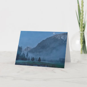 Carte Lever de la lune et brume au-dessus de pré de