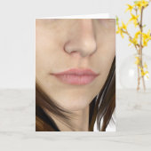 Carte Lèvres naturelles et nez près (Fleur jaune)