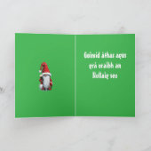 Carte Lutin festif tenant un verre de stout sec irlandai (Intérieur)