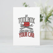 Carte Ma Boîte à outils coûte plus que votre cadeau de m (Debout devant)