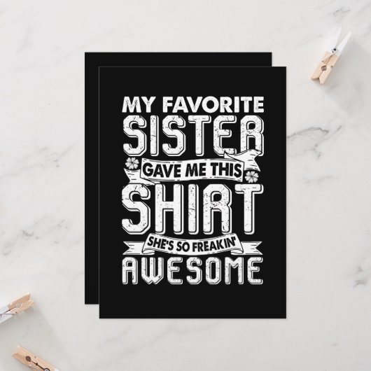 Carte Ma sœur préférée m'a donné ce maillot frère enfant (Devant/Arrière en situation)