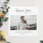 Carte magnétique<br><div class="desc">Ce mariage tout simplement chic carte de remerciements contient des mots de remerciement au-dessus de votre photo préférée et de vos prénoms et date en dessous. Nous avons choisi un scénario moderne et chaleureux pour "Merci" et ajouté "pour partager notre journée spéciale" en dessous, avec cette ligne séparée par la...</div>