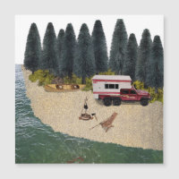 Camion avec Camper dans le Camping de la rivière F