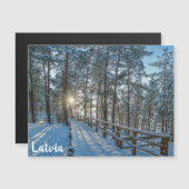 Carte Magnétique Chemin en bois sur la forêt d'hiver enneigée (Devant / Derrière)