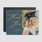 Carte Magnétique Élégant Gold Script Blue Chic Graduation Merci (Devant / Derrière)