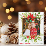 Carte Magnétique Festif Rouge Poinsettia Christmas Kids Photo Magne<br><div class="desc">Une belle florale de poinsettia rouge avec feuille de saint et carré d'or entoure votre jolie photo de famille au-dessus de Joyeux Noël. Des enfants lumineux et gais photographient des cartes magnétiques de vacances avec de jolies fleurs et des feuilles autour de votre photo carré.</div>