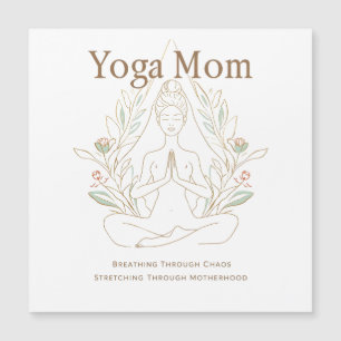 Carte Magnétique Maman de yoga qui respire à travers la maternité