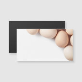Carte Magnétique Oeufs De Poulet Sur Arrière - plan Blanc (Devant / Derrière)