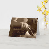 Carte mains d'enfant sur le tricycle (Fleur jaune)