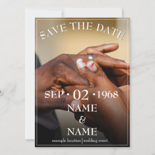 Carte Mains d'un couple de couleur marié épinglent une b