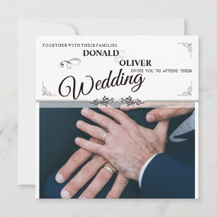 Carte Mains d'un couple gay de mariage avec des anneaux