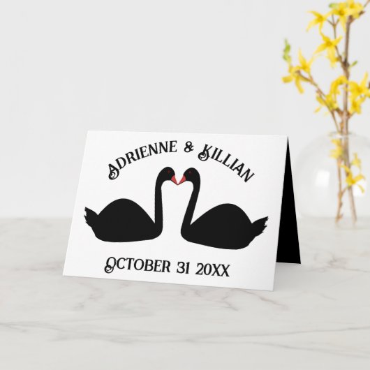 Carte Mariage gothique Baiser Black Swans Personnalisé (Fleur jaune)