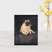Carte Mème de chien pug drôle fumant une cigarette dans (Fleur jaune)
