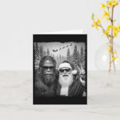 Carte Mème drôle de Sasquatch Selfie cool avec Santa Chr (Fleur jaune)