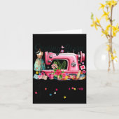 Carte Mignonne Couturière de Patchwork Brodeuse se Dirig (Fleur jaune)