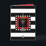 Carte Minorah Shabbat Shalom<br><div class="desc">Cette carte au style distinctif présente une menorah moderne et colorée sur des rayures noires et blanches audacieuses. Carte intérieure bordée et coordonnée pour votre plaisir d'écriture et dit,  "Shabbat Shalom". ~ karyn</div>