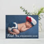 Carte moderne W de nouveau bébé de Merci (Debout devant)