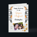 Carte Mon magnifique anniversaire de photo orange Boyfri<br><div class="desc">Joyeux anniversaire à mon magnifique copain.
Carte de voeux pour lui.
Dites à votre petit ami qu'il est extraordinaire et que vous l'aimez.
Gris,  orange et noir,  avec deux photos,  avant et à l'intérieur à gauche.</div>