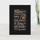 Carte Ne jamais sous-estimer le café | Conception de caf (Devant)