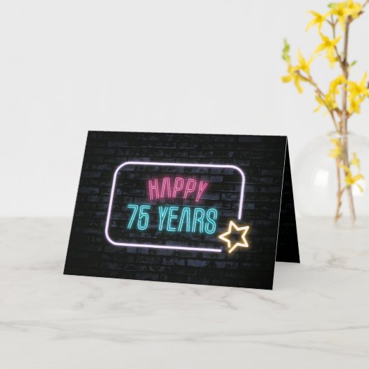 Carte Neon 75th Birthday Sign On Brick Card (Fleur jaune)