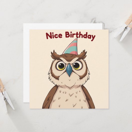 Carte Nice Birthday Card - Édition Owl (Devant/Arrière en situation)
