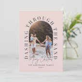 Carte Noël géo moderne en dashant à travers le sable (Debout devant)