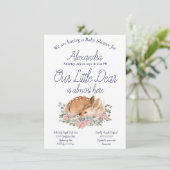 Carte Notre petite chère chère fille de bébé rose fleuri (Debout devant)