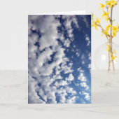 Carte Nuages Puffy Sur Ciel Bleu (Fleur jaune)
