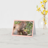 Carte Orangutan Infantile Avec Fleur Tropicale (Fleur jaune)