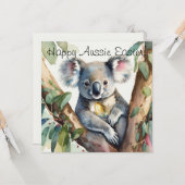 Carte Ours de Koala tenant un oeuf de Pâques d'or (Devant/Arrière en situation)