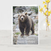 Carte Ours kodiak debout sur un rocher (Fleur jaune)