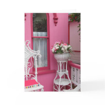 Panier à fleurs blanches sur rose - Martha's Viney