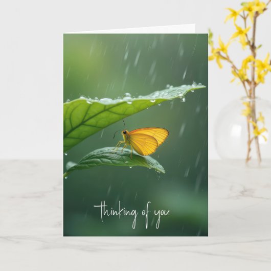 Carte Papillon qui reste sec sous une feuille (Fleur jaune)