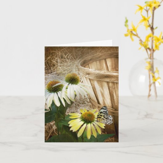 Carte Papillon sur une fleur de cône (Fleur jaune)