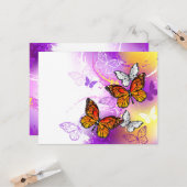 Carte Papillons Monarque sur Arrière - plan pourpre (Devant/Arrière en situation)