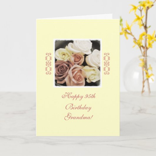 Carte Pastel rose d'anniversaire de grand-mère (Fleur jaune)