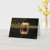 Carte Pâturage Palomino Par Lac Avec Réflexion (Fleur jaune)