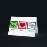 Carte Peace Love Cupcakes<br><div class="desc">J'aime les petits gâteaux. Gâteaux gelés rose pâle ou bleu clair,  ils sont tous assez délicieux pour moi! Un joli cadeau de boulangerie pour un boulanger.</div>