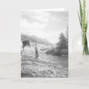 Carte Pêche de mouche de garçon dans une crique