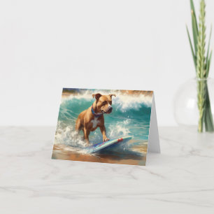 Carte Peinture de surf sur la plage de l'American Staffo