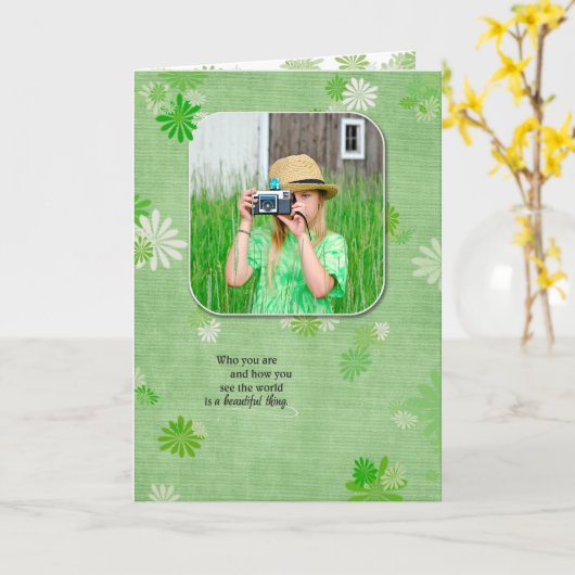 Carte photo d'anniversaire avec l'arrière - plan de (Fleur jaune)