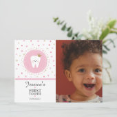 Carte photo de la première dent bébé personnalisée (Debout devant)