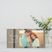 Carte photo de Merci en bois de la grange patinée (Debout devant)