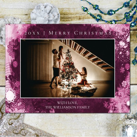 Carte photo de Noël Magenta Frosted Snowflakes
