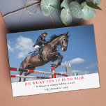 Carte photo de Noël pour les équestres<br><div class="desc">Montrez votre amour des chevaux et de l'équitation cette saison de vacances avec une carte photo de Noël pour les équestres avec la légende "Oh quel plaisir c'est de rouler." L'arrière a de l'espace pour trois photos carrés supplémentaires et une légende et une signature. Parfait pour les équestres de tous...</div>