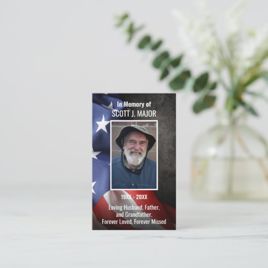 CARTE PHOTO de prière commémorative du drapeau amé (Debout devant)