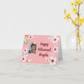 Carte Photo de retraite joyeuse florale rose pâle simple (Fleur jaune)